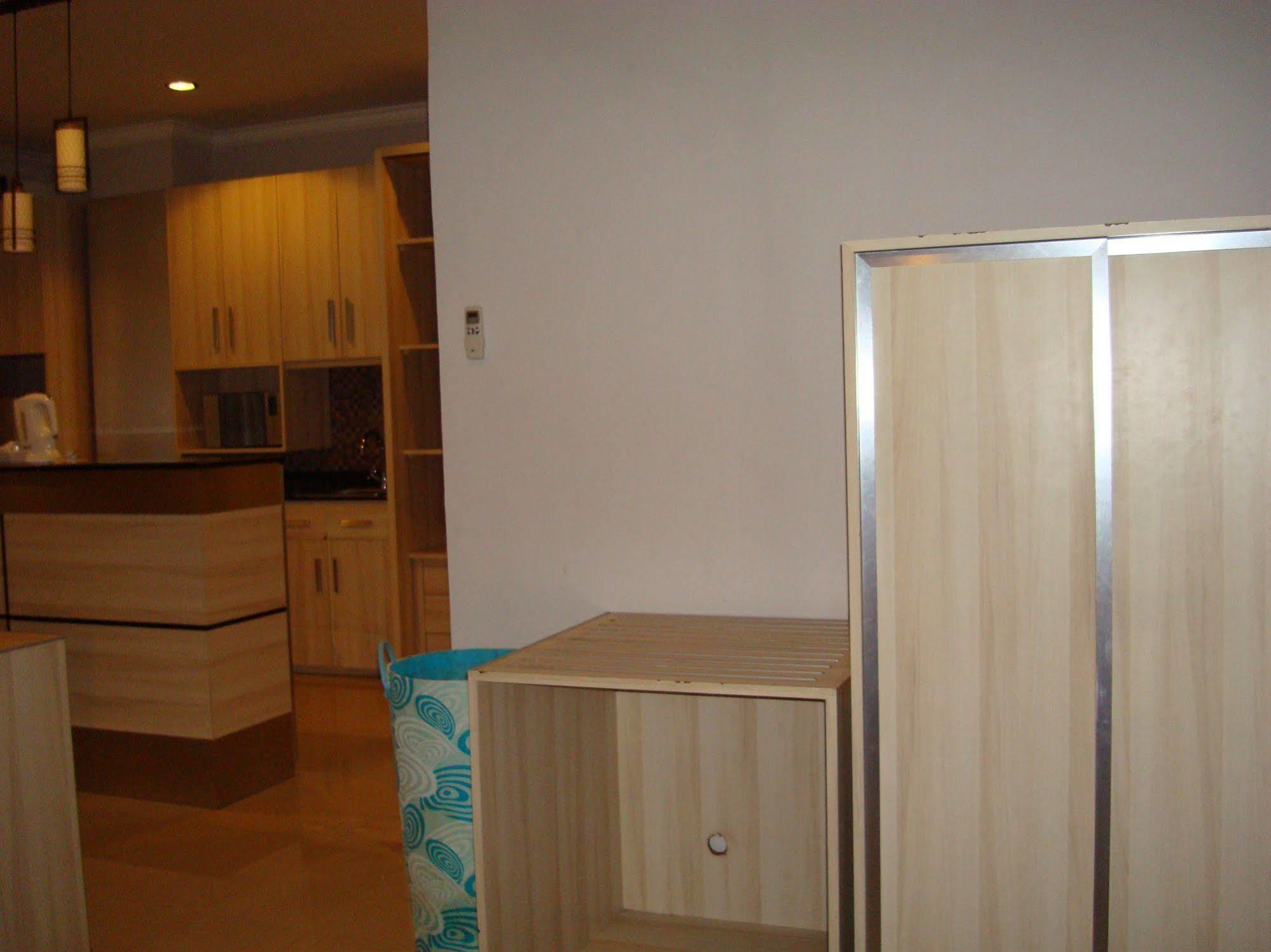 Ap Suite Apartment Kuta Lombok Buitenkant foto