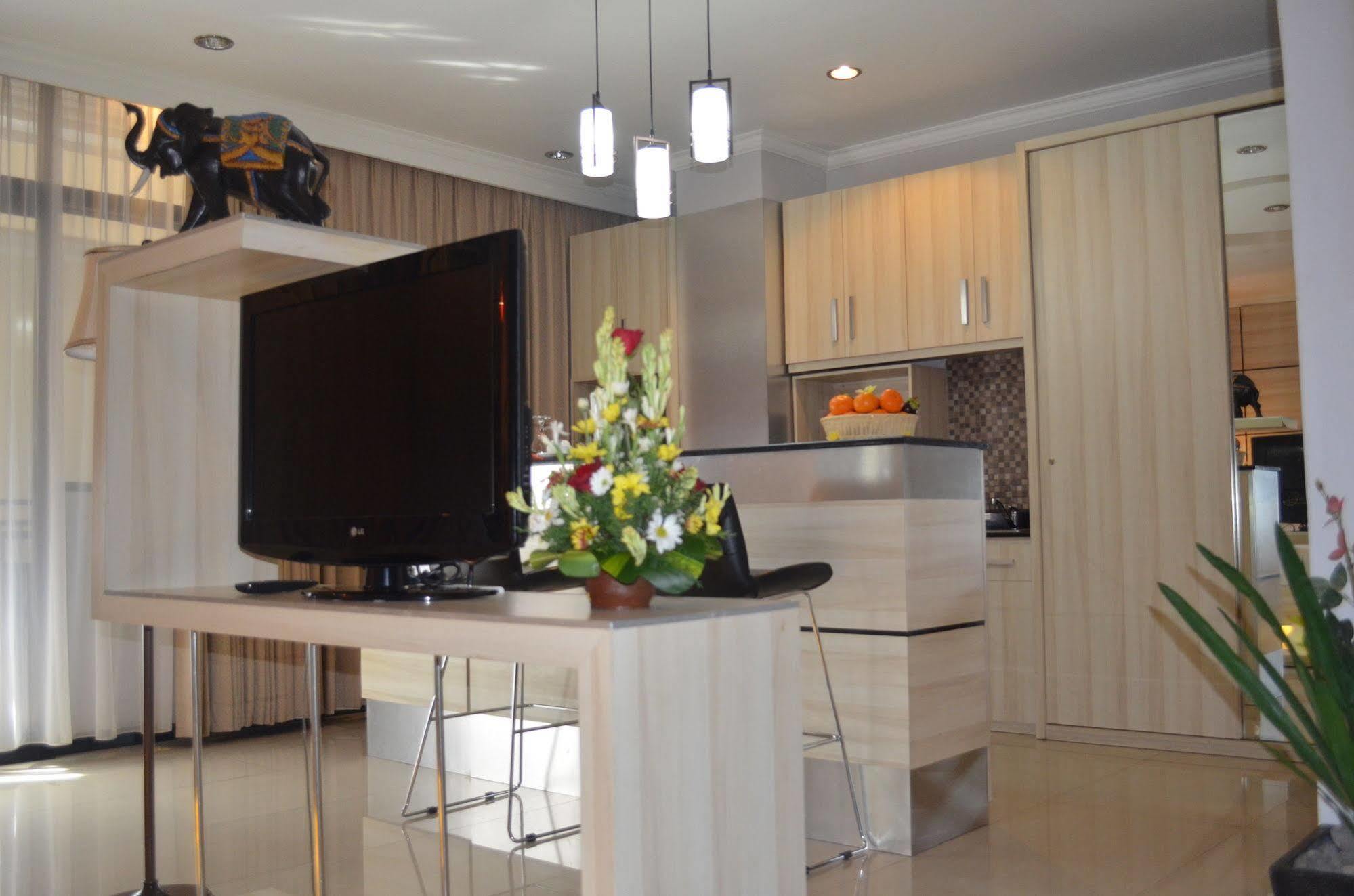 Ap Suite Apartment Kuta Lombok Buitenkant foto